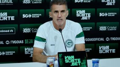 Mancini destaca eficiência e valoriza estreias no time do Goiás contra o Athletico-PR