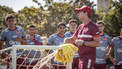 Vila Nova embarca para o RJ com desfalque na zaga e retorno de lesionados