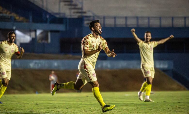 Anapolina bate o Grêmio Anápolis e retoma a liderança da Divisão de Acesso