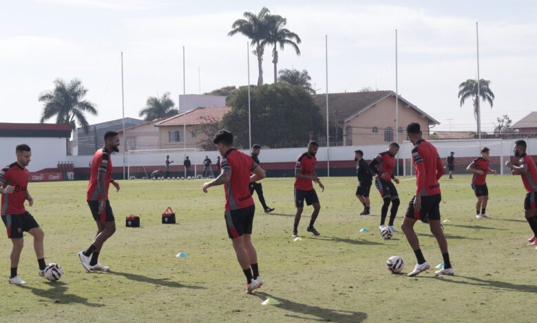 Para encarar a Chapecoense, Atlético-GO tem chuva de desfalques e pendurados