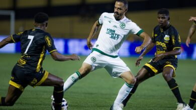 Goiás vê goleiro brilhar, perde para o Novorizontino, mas segue líder da Série B