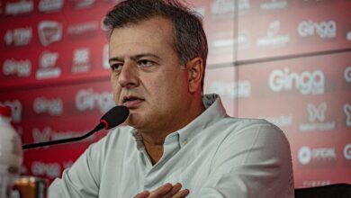 Vice-presidente do Vila reprova reclamações de Guilherme Parede após jogo: 'Não concordamos'