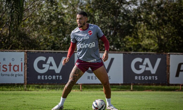 Com baixa na lateral e retorno encaminhado, Vila Nova se ajusta para o próximo jogo