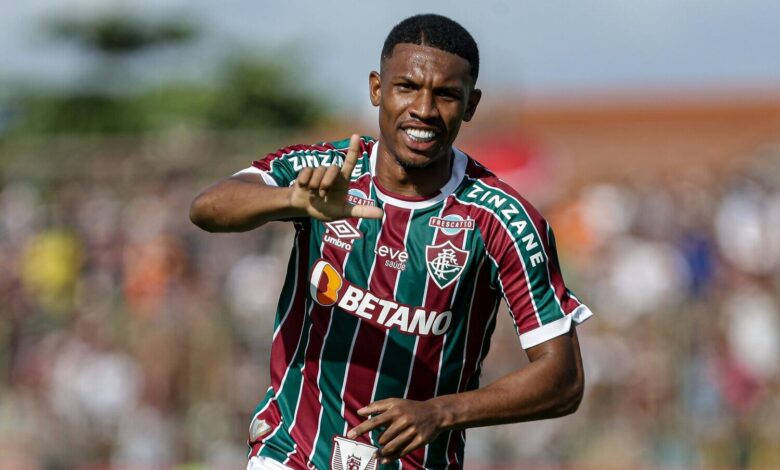 Adson Batista é ousado no Atlético-GO e pode anunciar reforço de peso