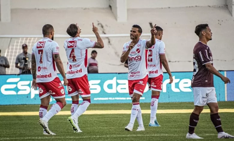 Vila Nova vence a Ferroviária por 3 a 1 na Fonte Luminosa