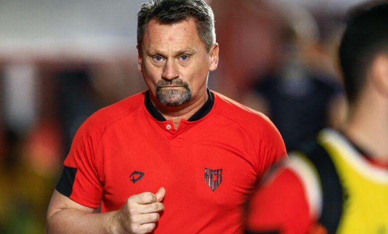 Atlético-GO demite técnico Fábio Matias após derrota para o Criciúma