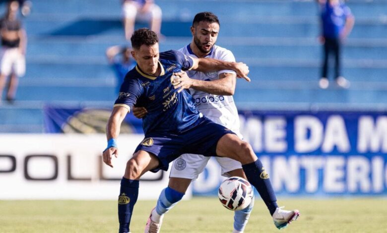 Goiatuba reverte placar, elimina Aparecidense e avança para as quartas da Série D