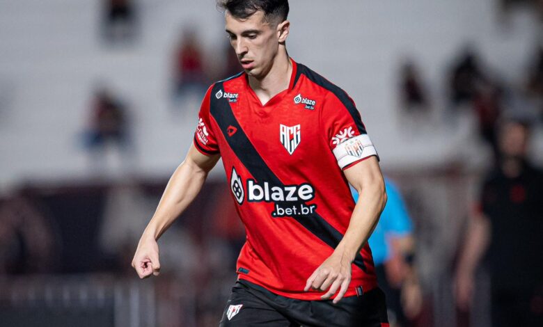 Atlético-GO anuncia a saída de Shaylon, que deve estar a caminho da Série A