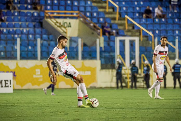 Confiança vence Anápolis e se afasta do Z-4 da Série C