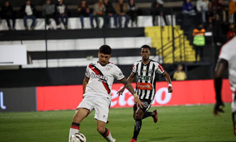 Em jogo com golaço de Robert e "lei do ex", Atlético-GO empata contra Athletic