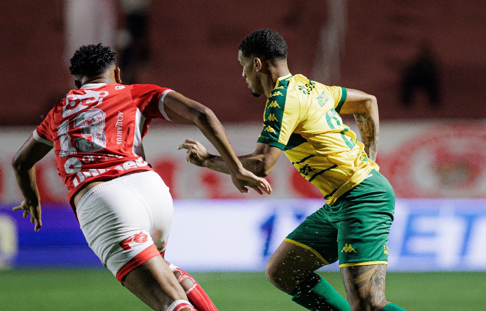 Em jogo de 4 gols, Vila Nova vira, mas cede empate ao Cuiabá e chega a ...